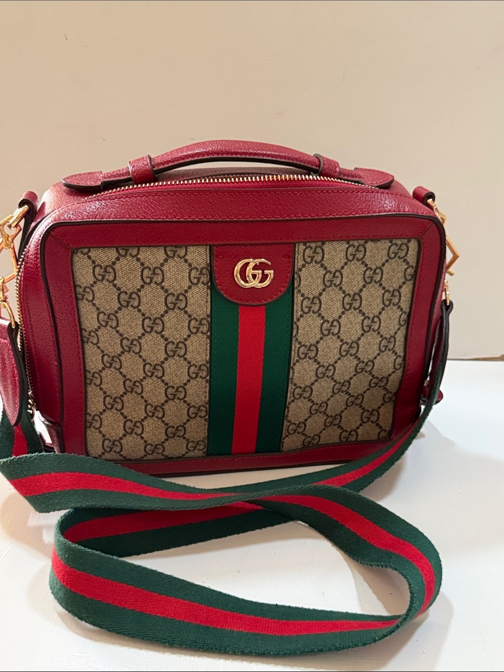 Vintage Camera Bag Gucci Ophidia Red GG Supreme Canvas Crossbody Green-Red  zip